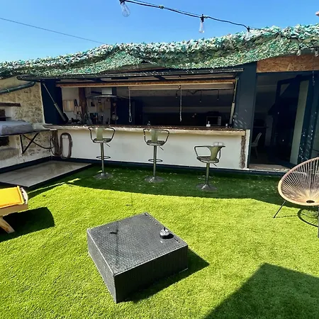 La Closerie De Uzes Feriehus *