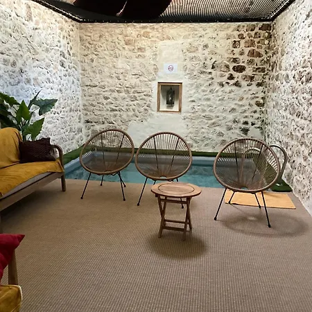 La Closerie De Uzes * Bourdic