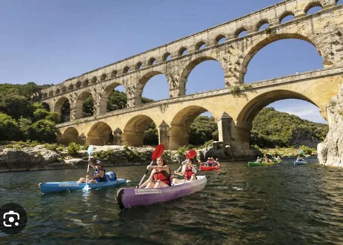 La Closerie De Uzes 펜션 Bourdic