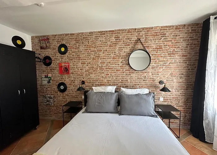 La Closerie De Uzes 펜션 Bourdic